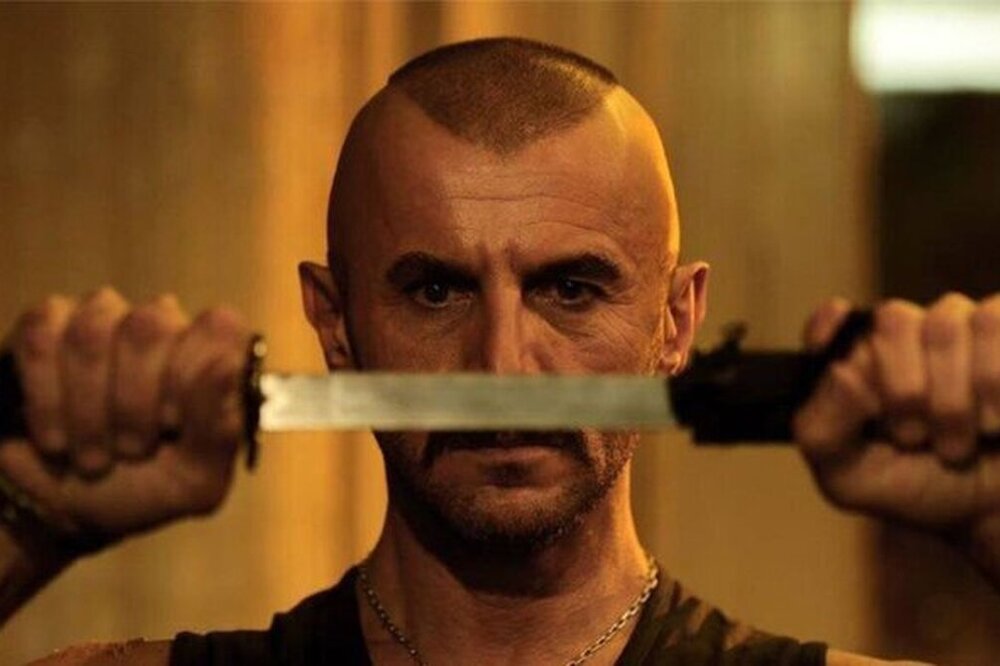 بازیگران فیلم قاتل و وحشی