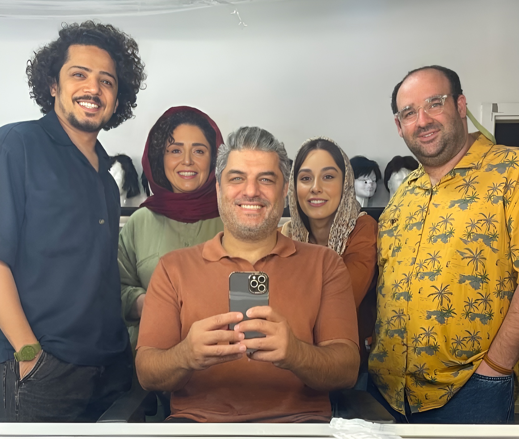 عکس جدید اتاق گریم سریال قهوه پدری