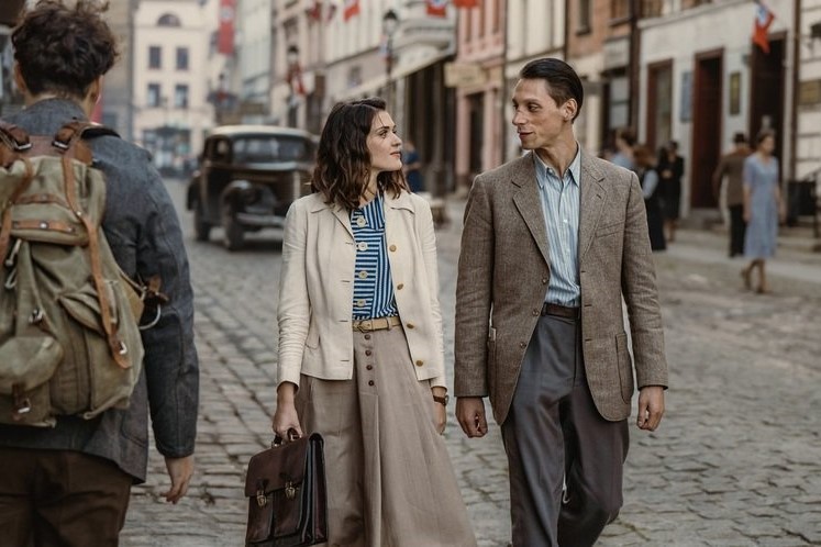 معرفی فیلم فیلیپ جنگی و تاریخی