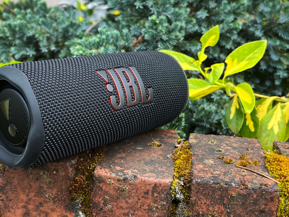 معرفی شرکت JBL بزرگترین تولید کننده اسپیکر های بلوتوثی قابل حمل