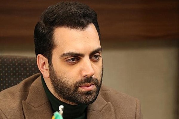 بازیگر همایون در قطب شمال