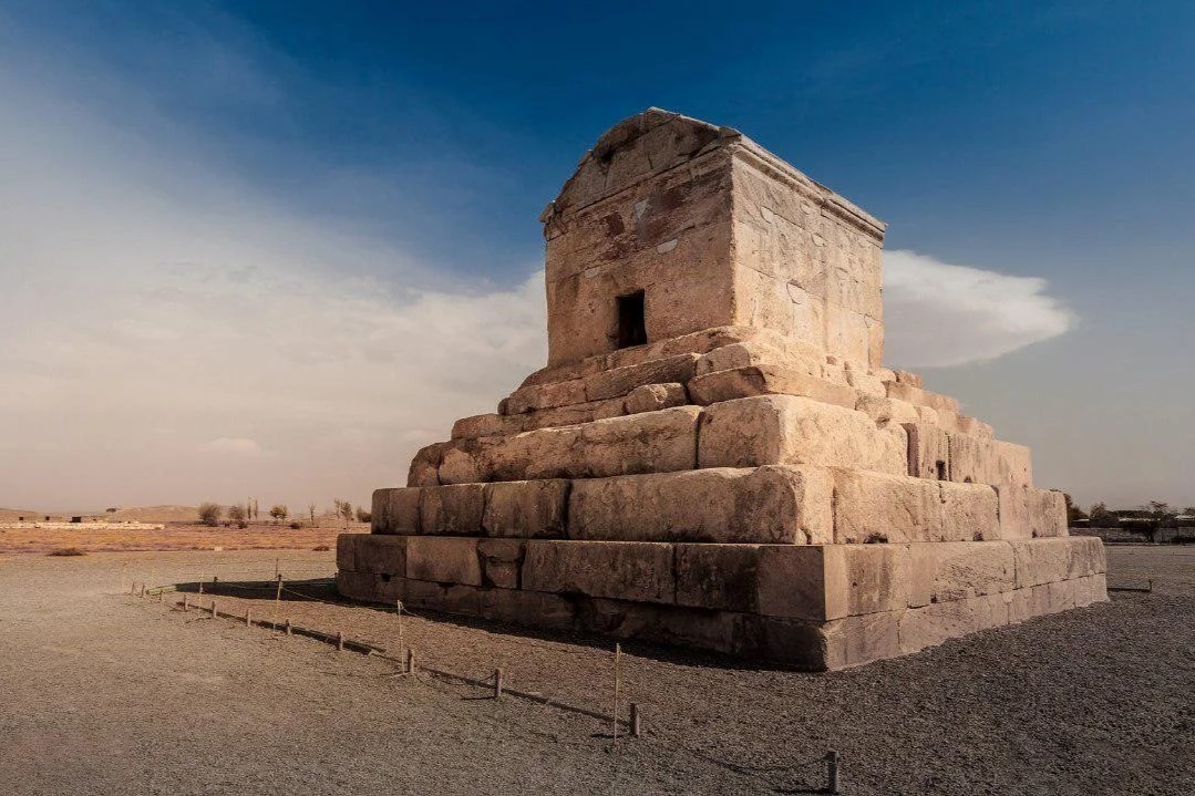 روز بزرگداشت کوروش کبیر